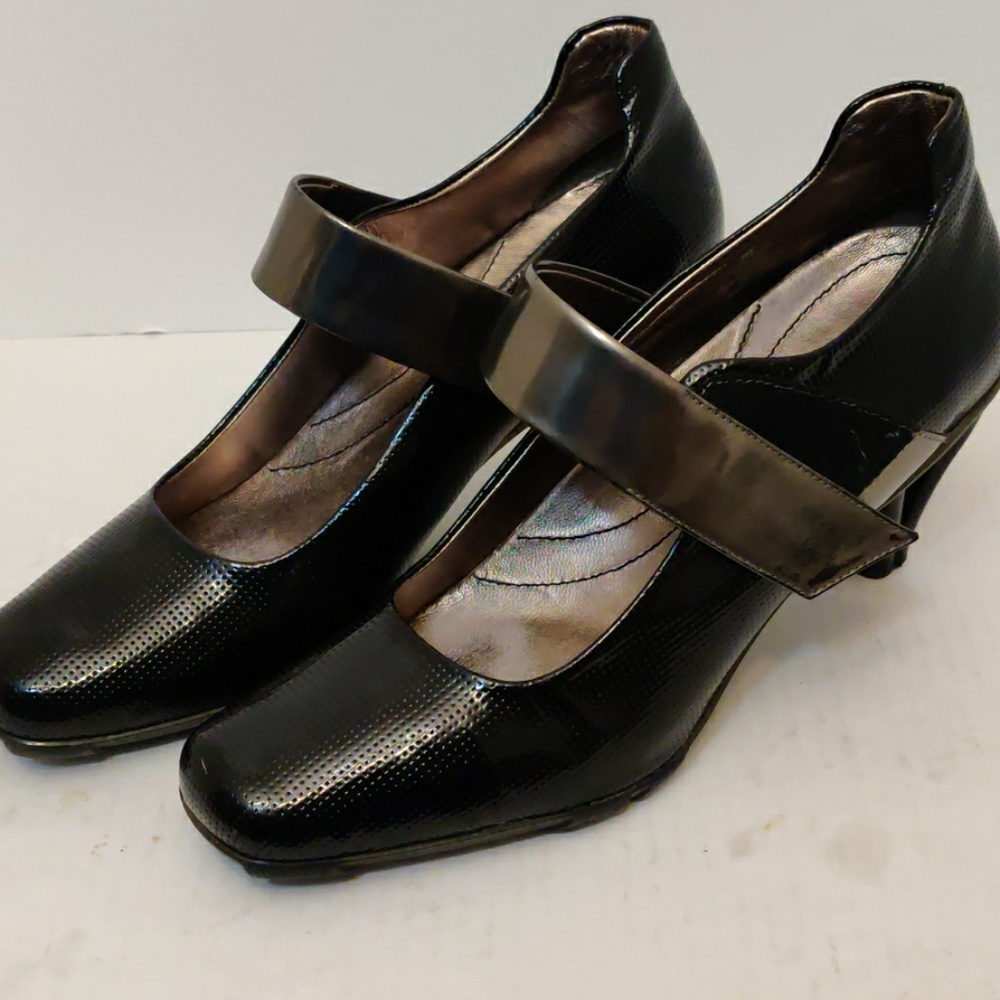 Asgi Mary Jane Pumps black pewter patent size 8
